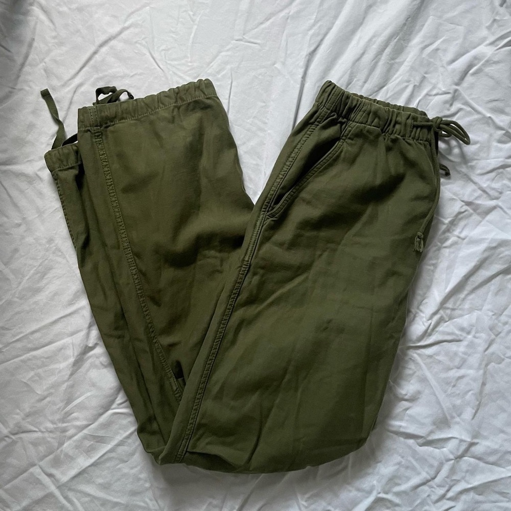 Aritzia parachute pants